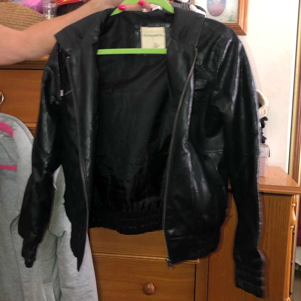 CUTE JACKET ALERT 🥳